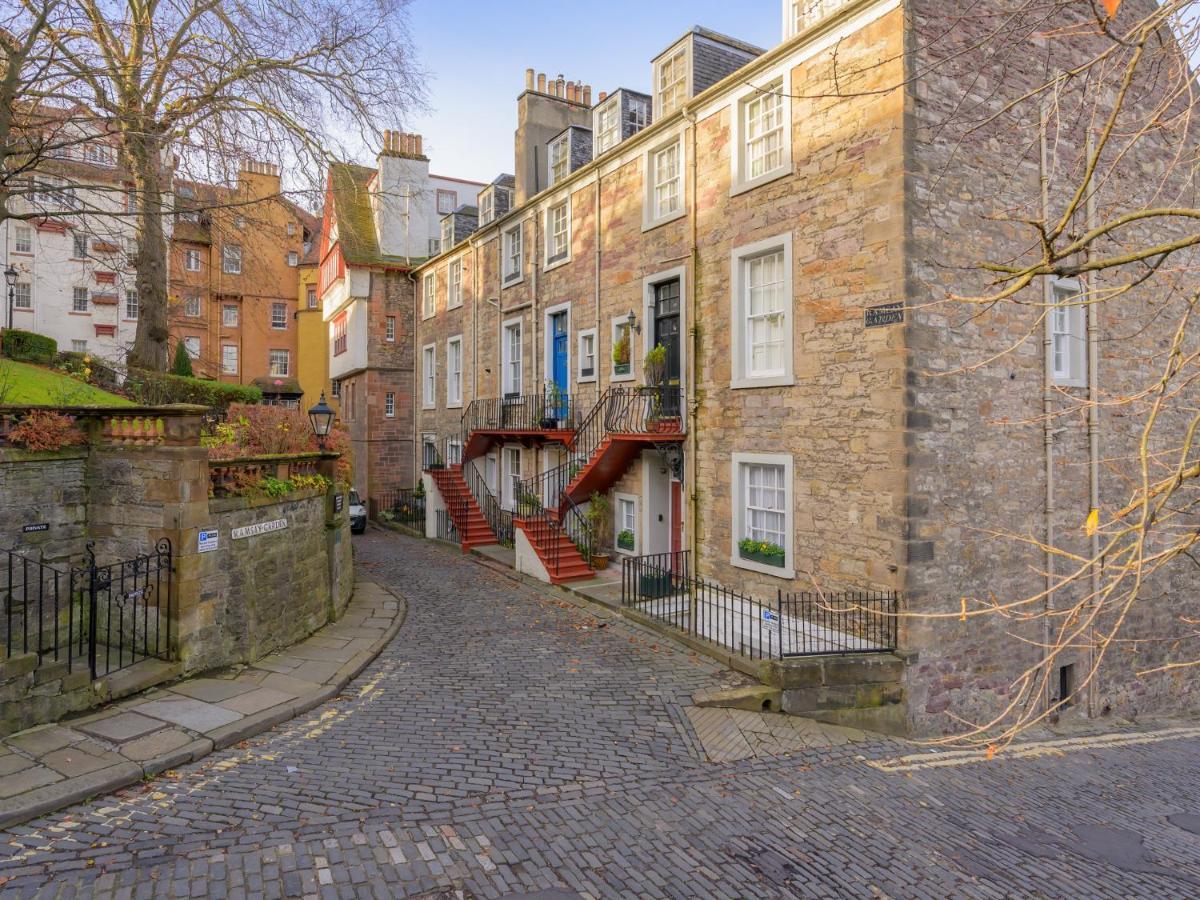 Pass The Keys Historic Ramsay Garden Apt With Balcony Views Edinburgh Dış mekan fotoğraf